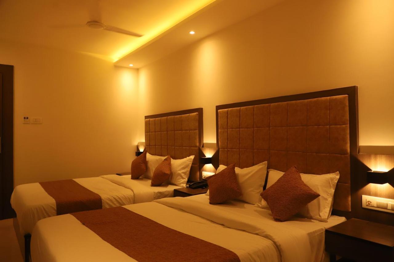 Hotel Sai Pritam Mumbai Kültér fotó