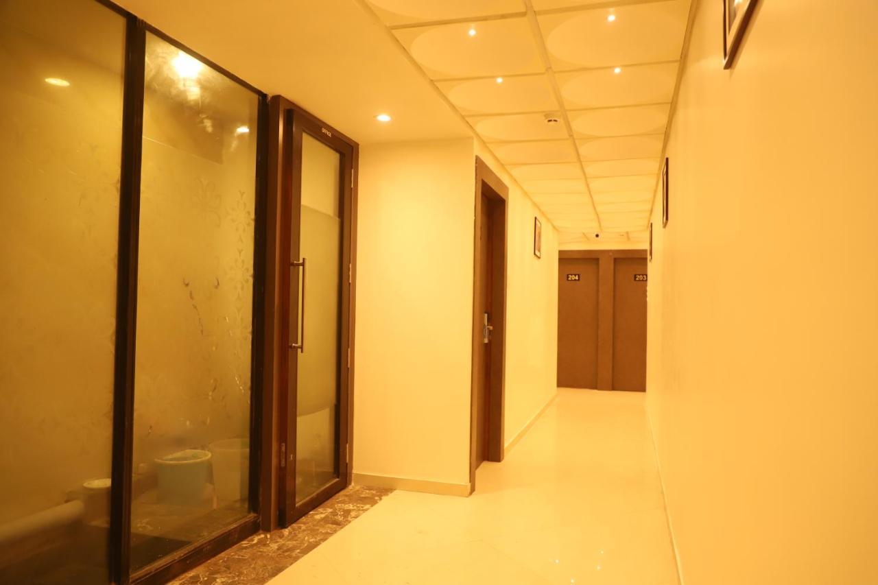 Hotel Sai Pritam Mumbai Kültér fotó