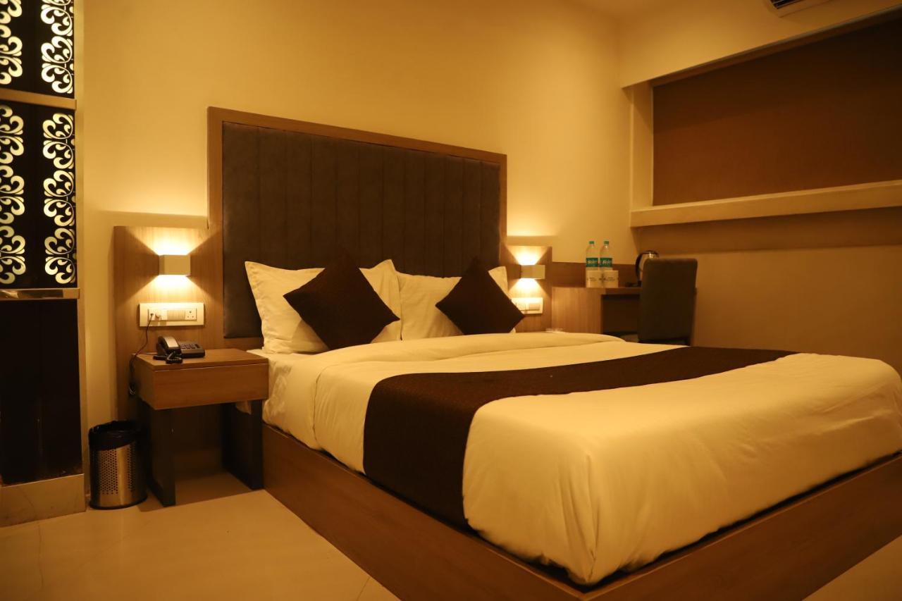 Hotel Sai Pritam Mumbai Kültér fotó
