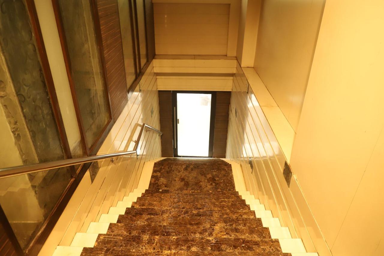 Hotel Sai Pritam Mumbai Kültér fotó