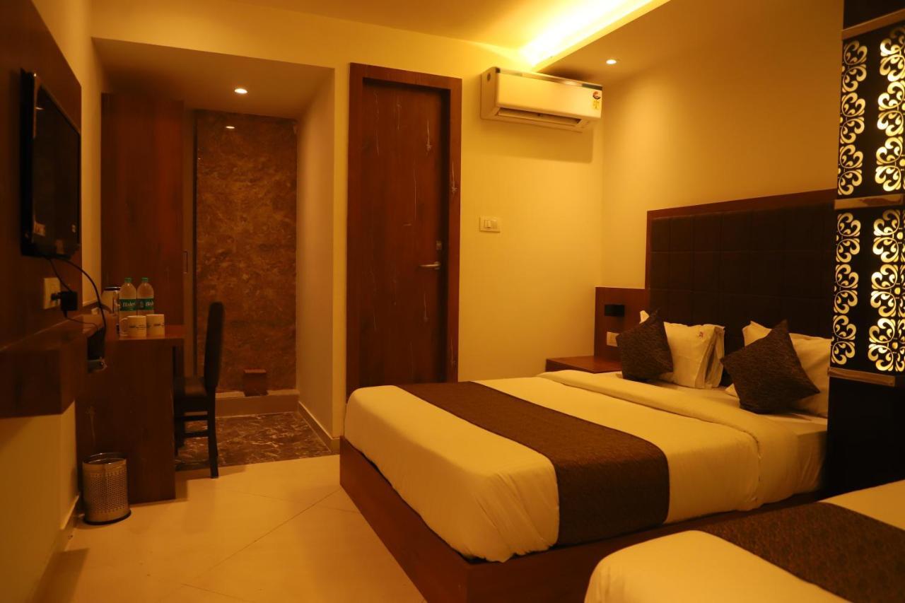 Hotel Sai Pritam Mumbai Kültér fotó