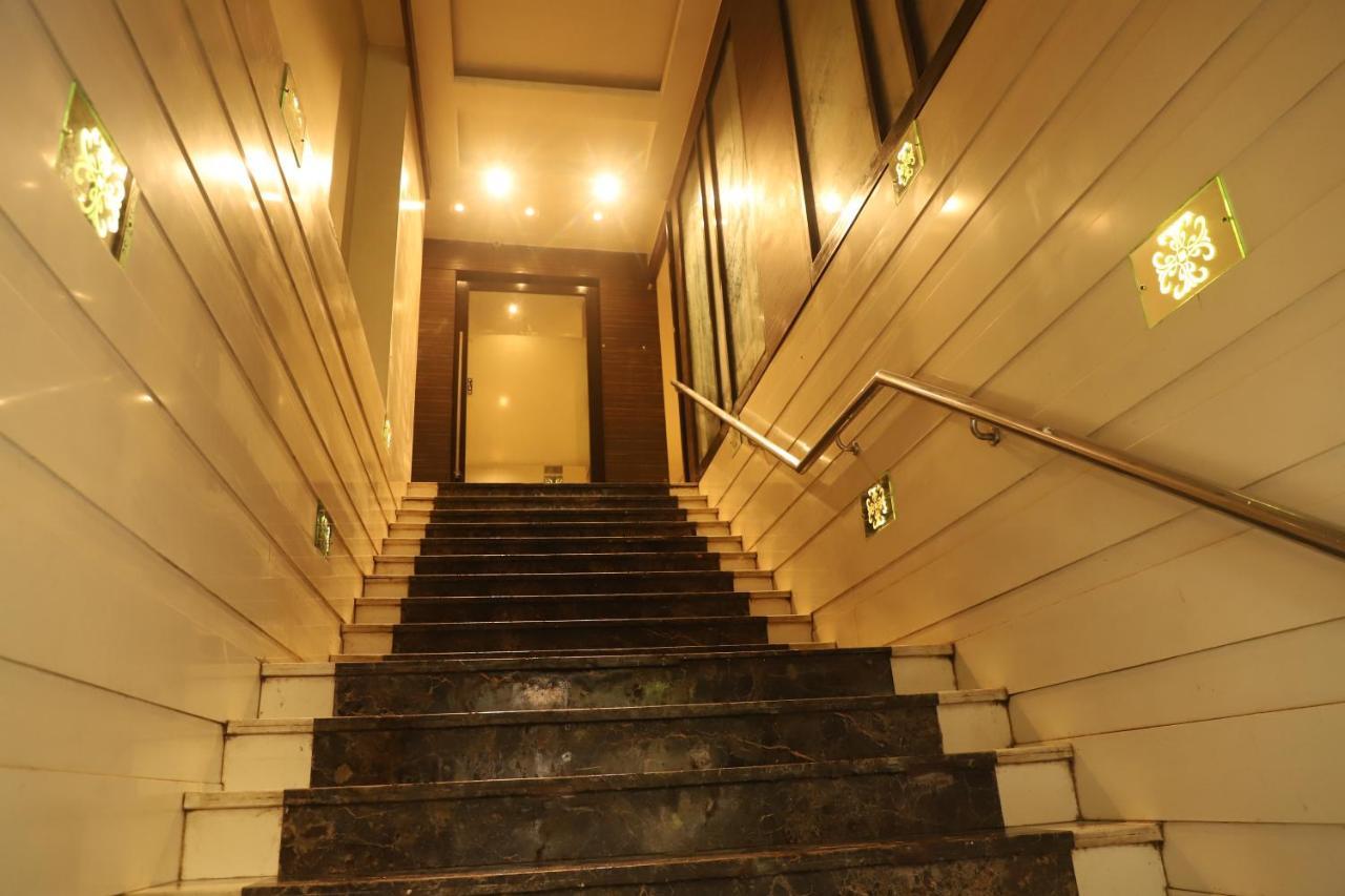 Hotel Sai Pritam Mumbai Kültér fotó