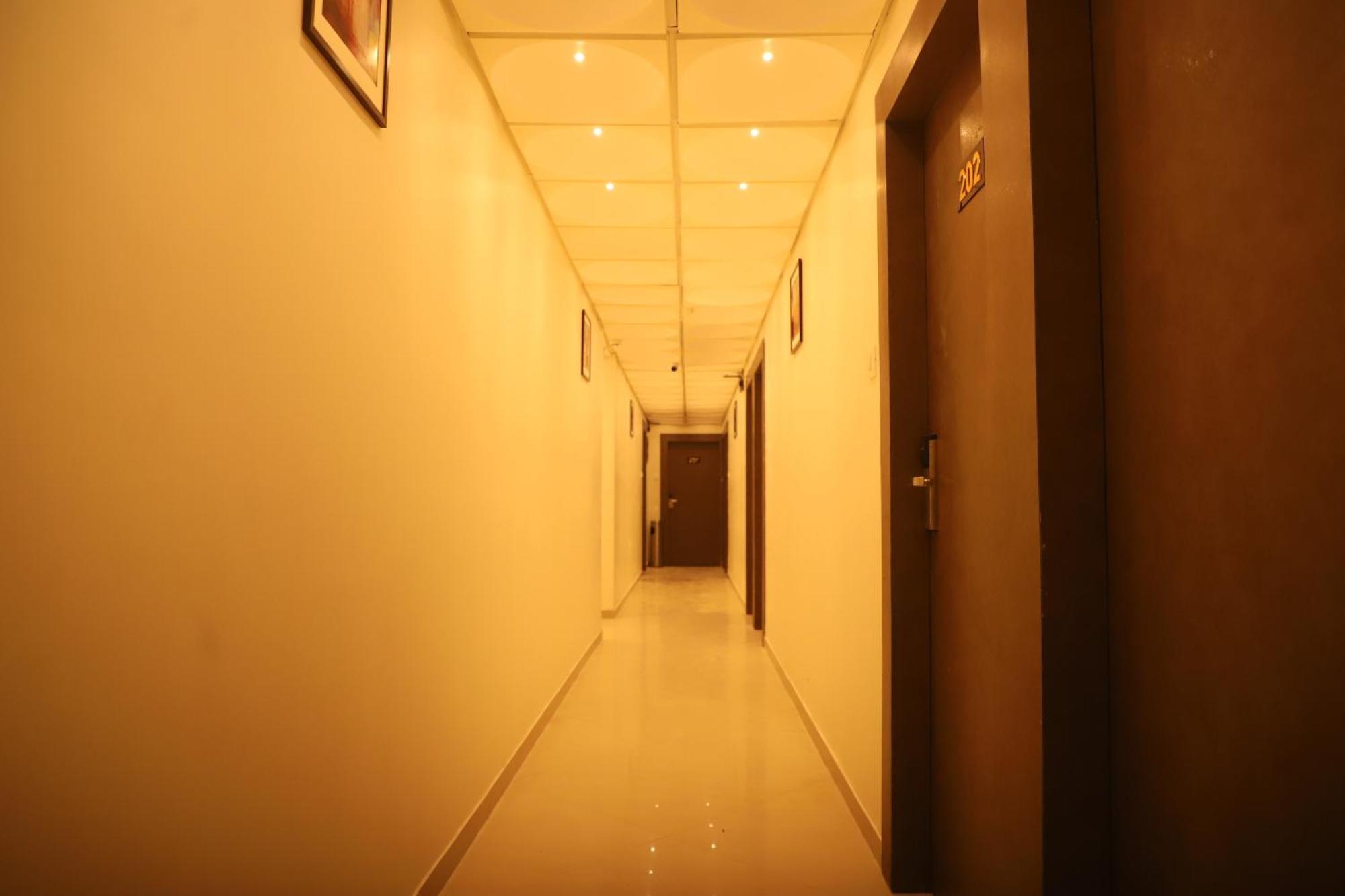 Hotel Sai Pritam Mumbai Kültér fotó