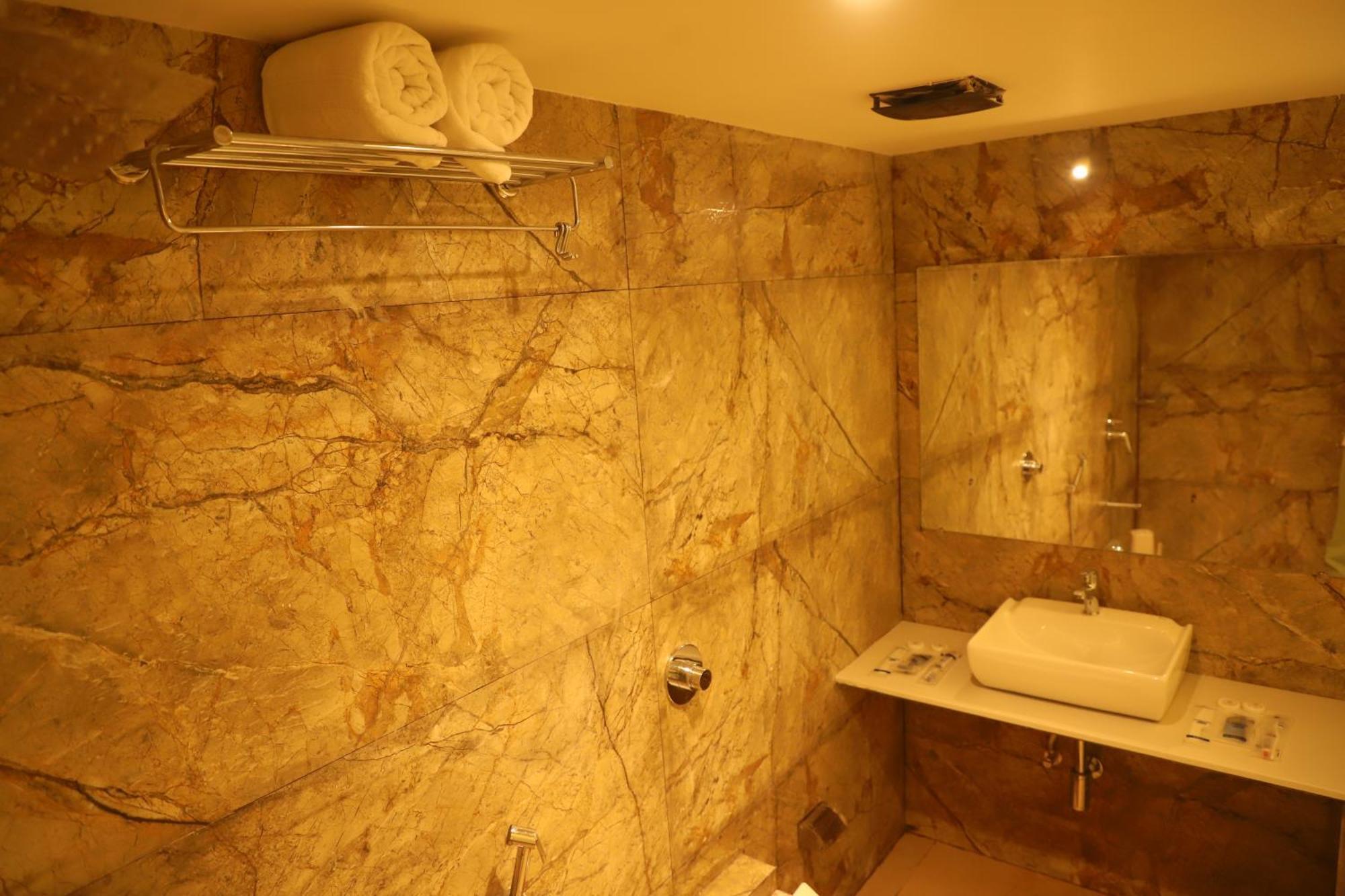 Hotel Sai Pritam Mumbai Kültér fotó